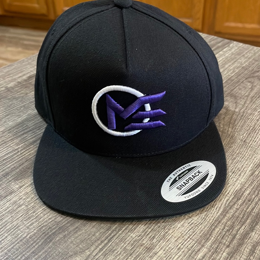 *NEW* Snapback Midnight Hat